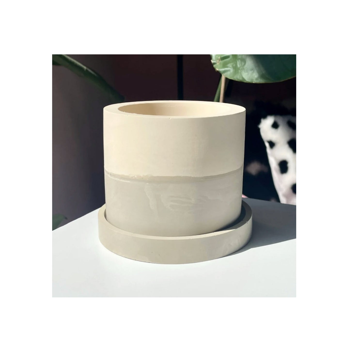 Beige & Grey Pot